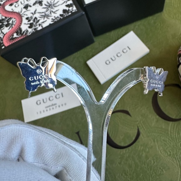 NWT GUCCI EARRINGS 🦋 - Picture 4 of 11